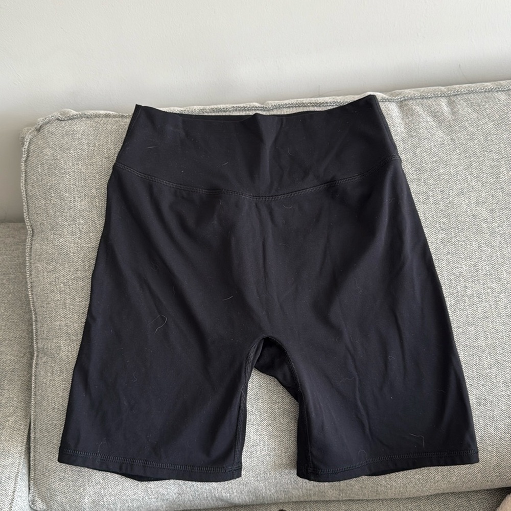 Kami Fitness Serenity Workout Shorts 6” Medium